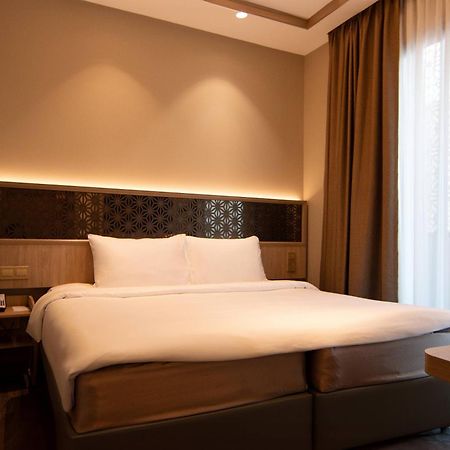 Aqueen Prestige Hotel Jalan Besar Singapur Zewnętrze zdjęcie